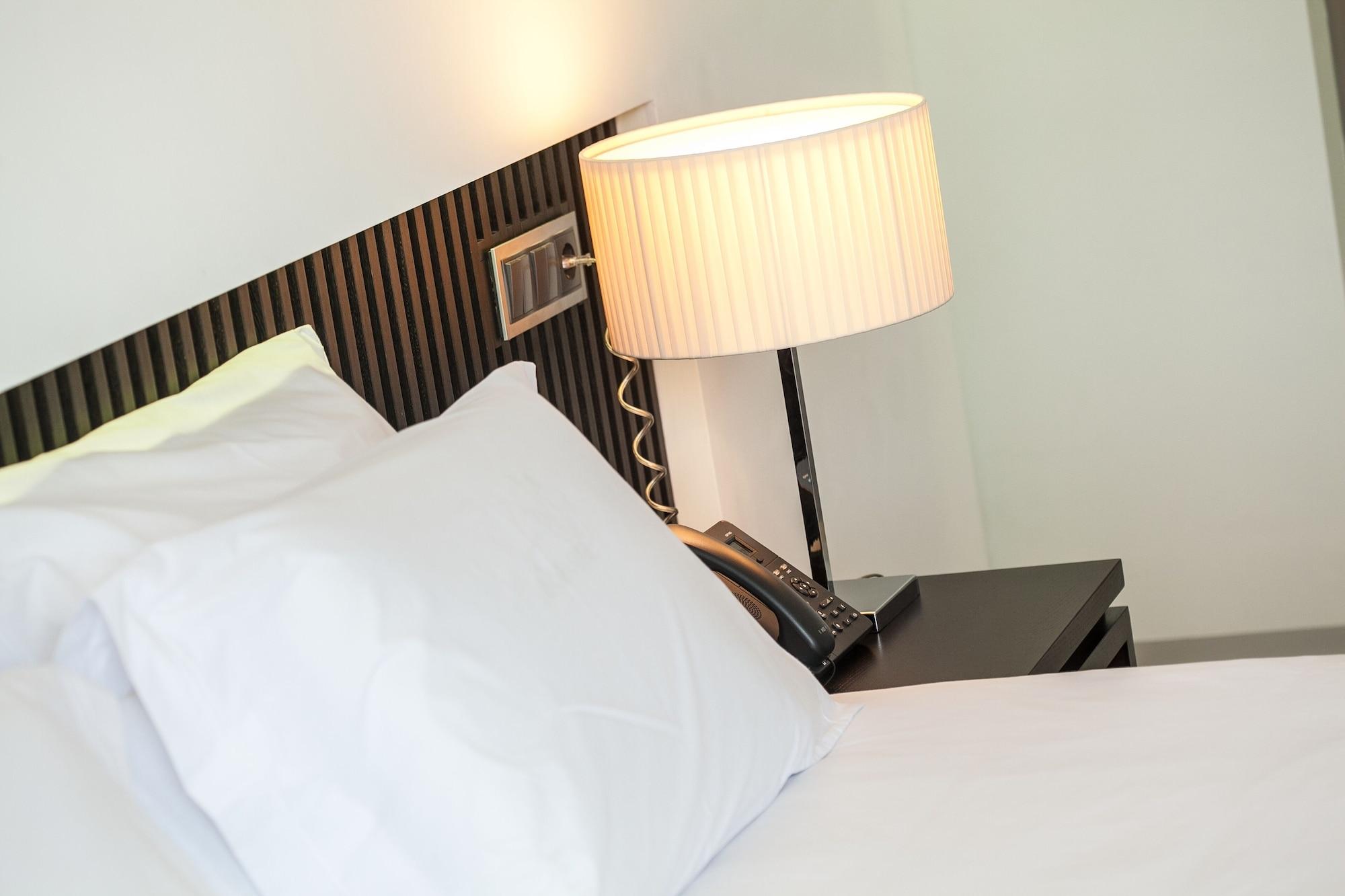פראייה Hotel Perola מראה חיצוני תמונה